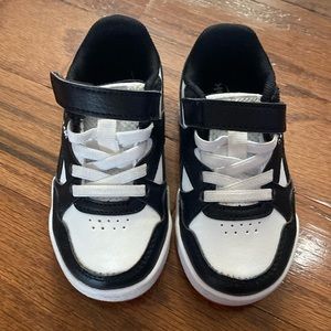 Toddler Reebok shoes